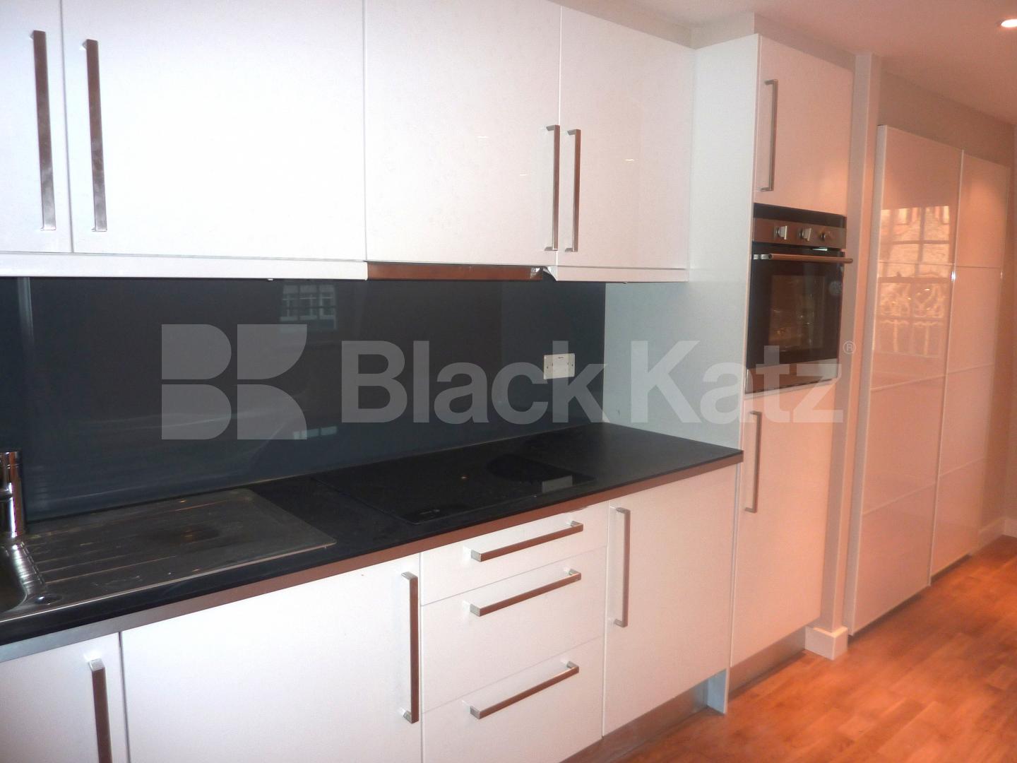 			INCLUSIVE OF COUNCIL TAX & WATER RATES!, Studio Apartment, 1 bath, 1 reception Flat			 Lisson Grove, MARYLEBONE